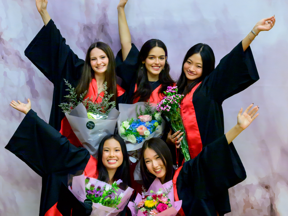 year13'grad 27
