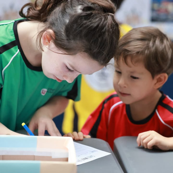 599924606_1373073304830022_8553565505402129391_n