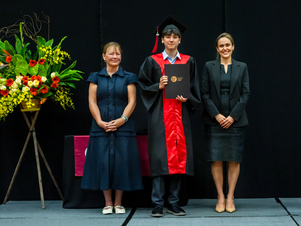 year13'grad 13