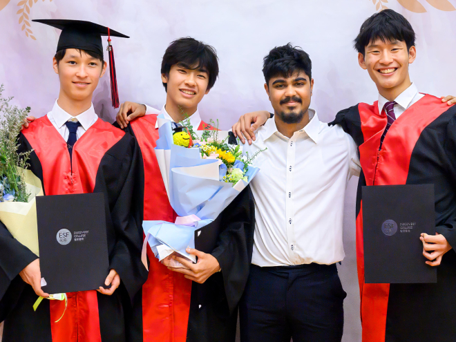 01  DCGRAD202575 (1)